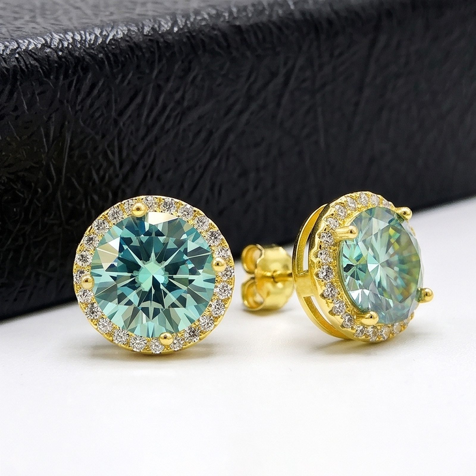 0.5/1/2/3 Carat Synthetic Moissanite Round Stud Earrings